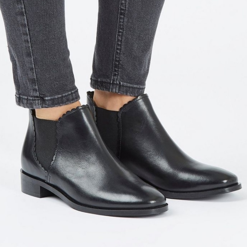 Chelsea boots